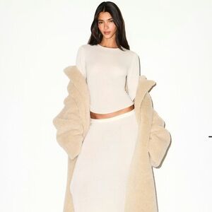 SKIMS Faux Fur Oversized Long Coat - in Champagne